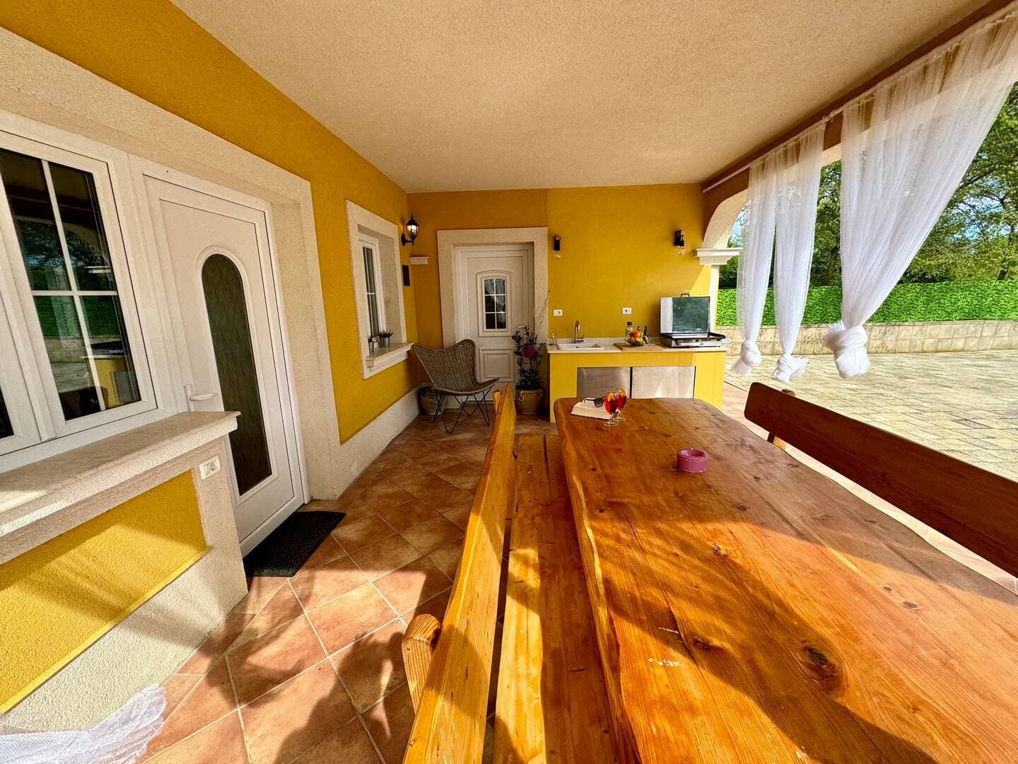 Dinning table House Lucia